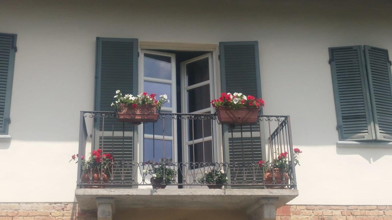 Ca D'I. Bed & Breakfast Magliano Alfieri Bagian luar foto