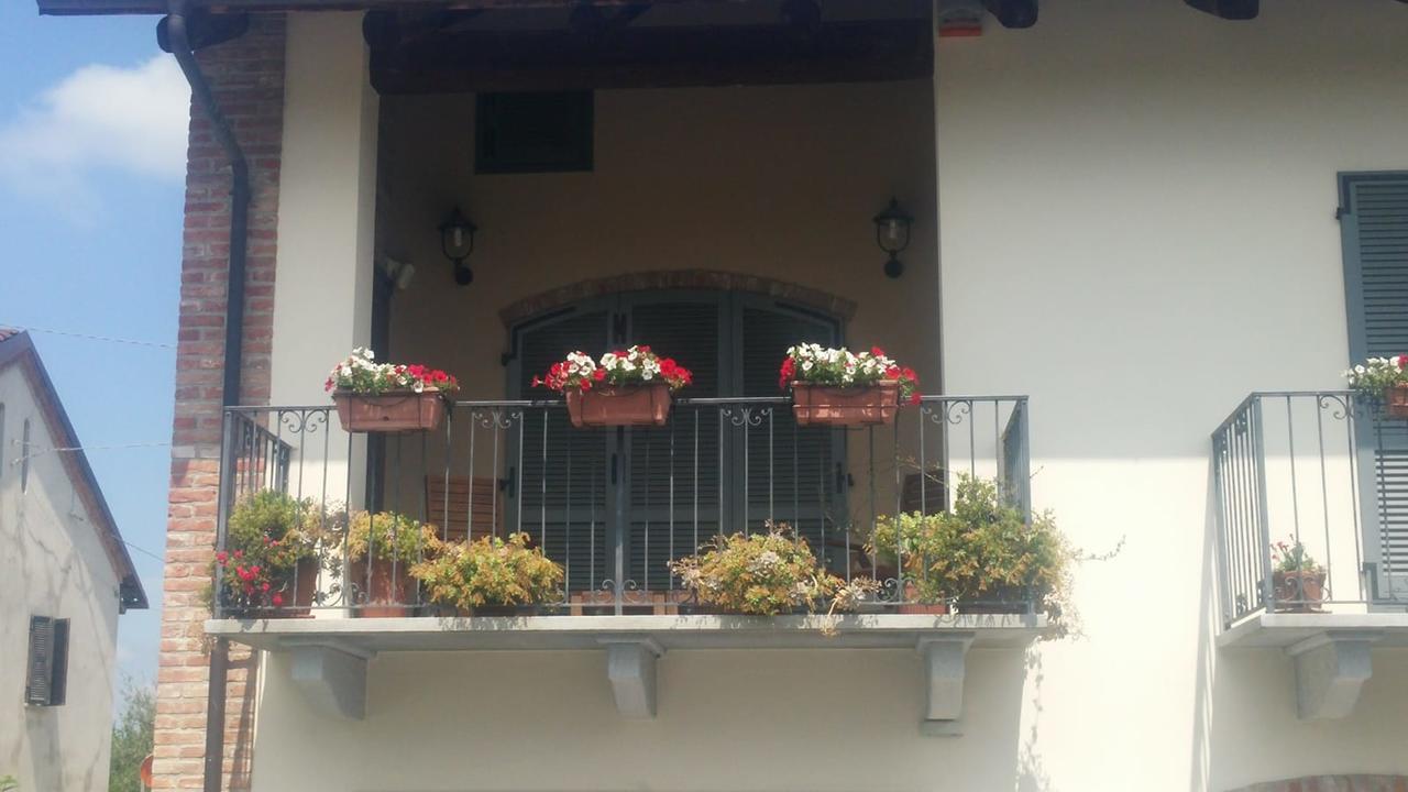Ca D'I. Bed & Breakfast Magliano Alfieri Bagian luar foto