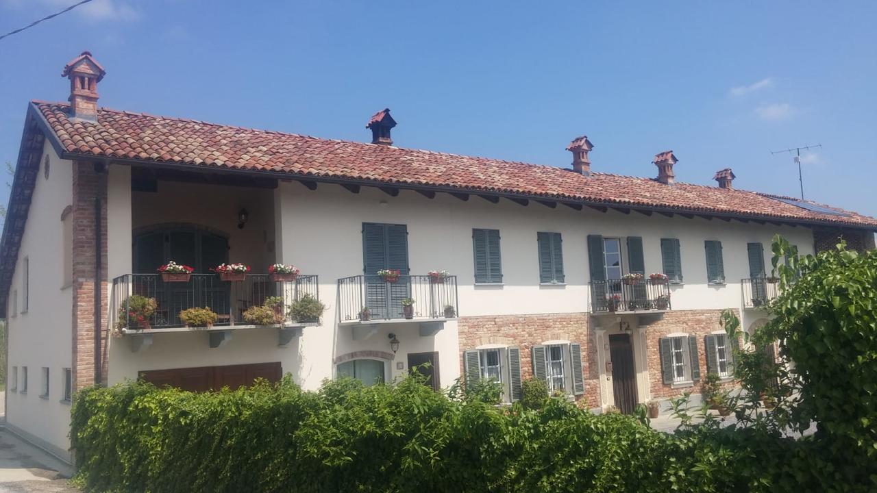 Ca D'I. Bed & Breakfast Magliano Alfieri Bagian luar foto