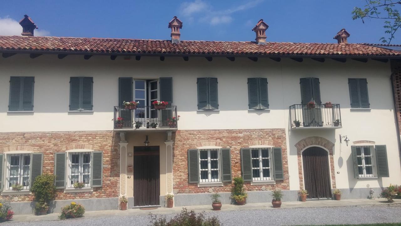 Ca D'I. Bed & Breakfast Magliano Alfieri Bagian luar foto