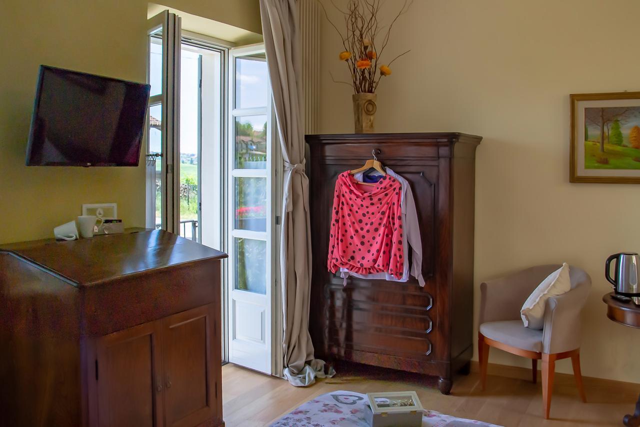 Ca D'I. Bed & Breakfast Magliano Alfieri Bagian luar foto
