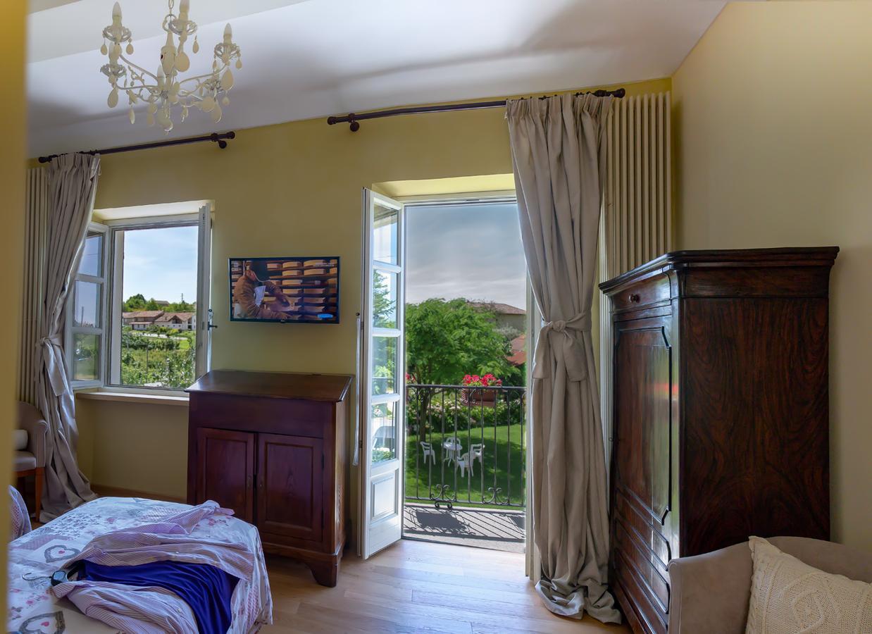 Ca D'I. Bed & Breakfast Magliano Alfieri Bagian luar foto