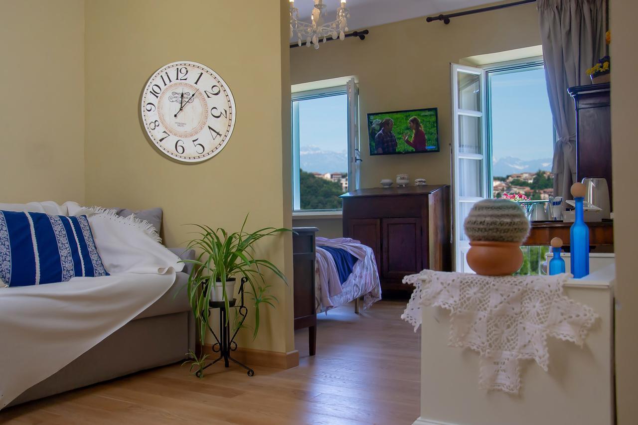 Ca D'I. Bed & Breakfast Magliano Alfieri Bagian luar foto
