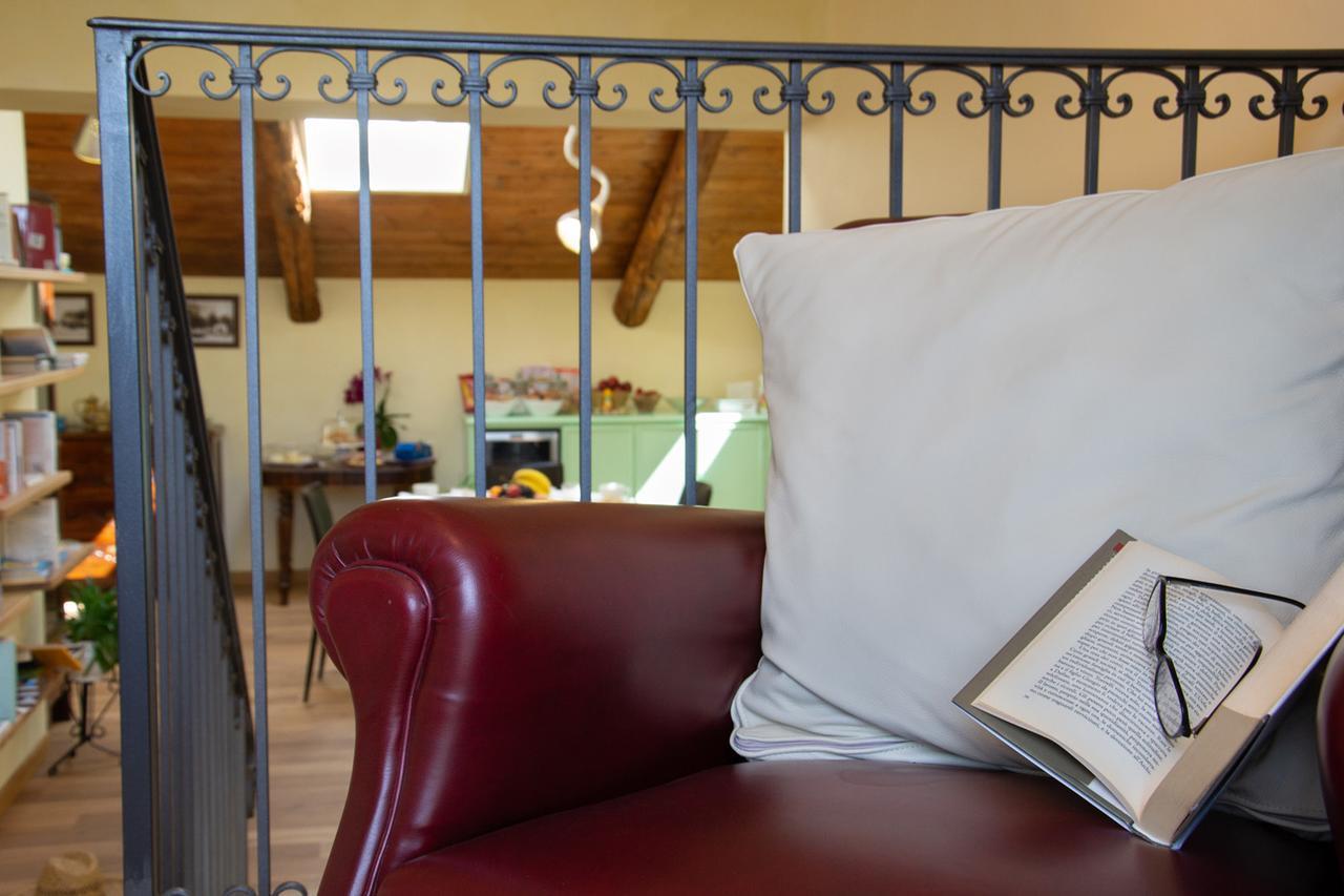 Ca D'I. Bed & Breakfast Magliano Alfieri Bagian luar foto