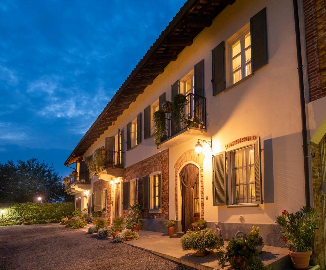 Ca D'I. Bed & Breakfast Magliano Alfieri Bagian luar foto
